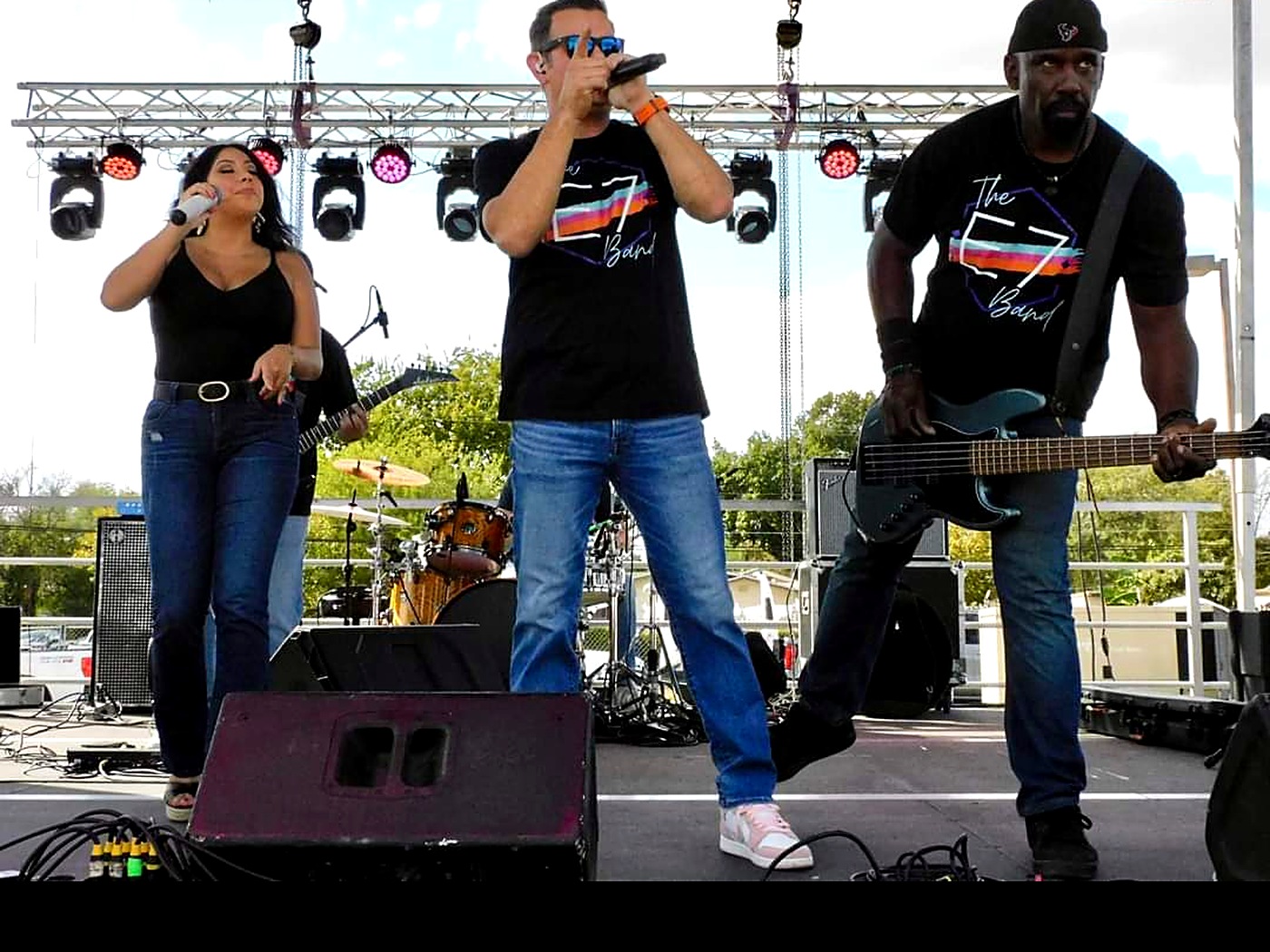 The E7 Band live